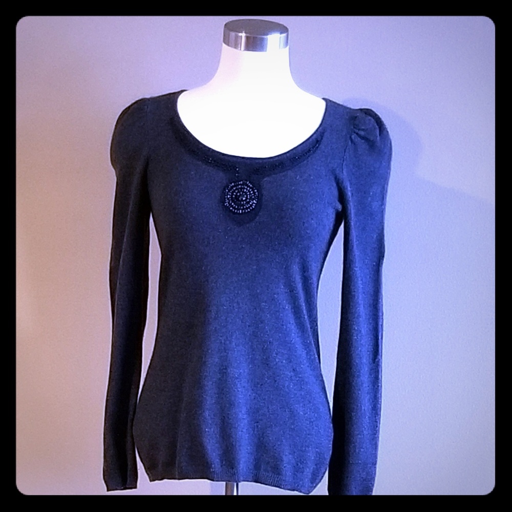 CASHMERE SWEATER WITH BEAD DETAIL